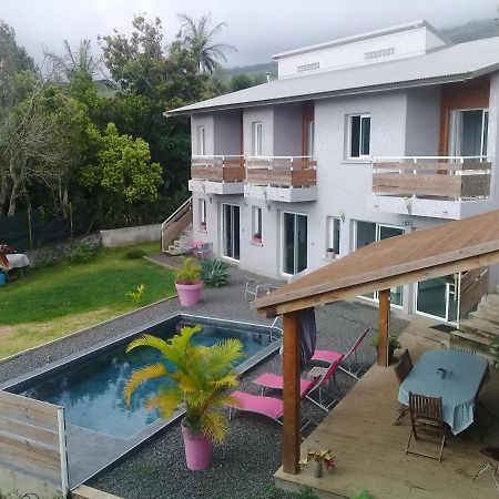 Les Canneliers Bed & Breakfast Сен-Лу Екстериор снимка